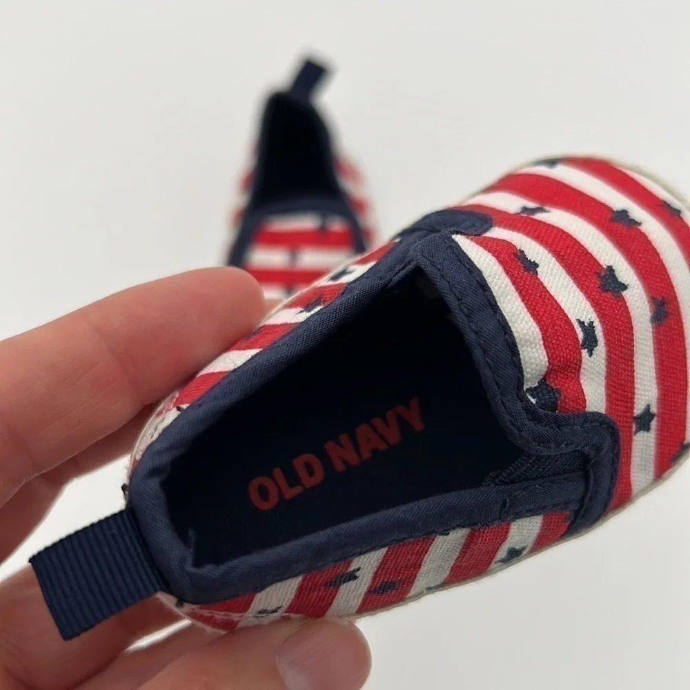 Old Navy patriotic red white and blue canvas sneakers size 0-3 months